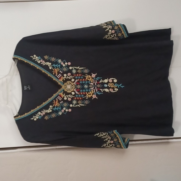 Emery Rose SW blouse - Picture 3 of 4